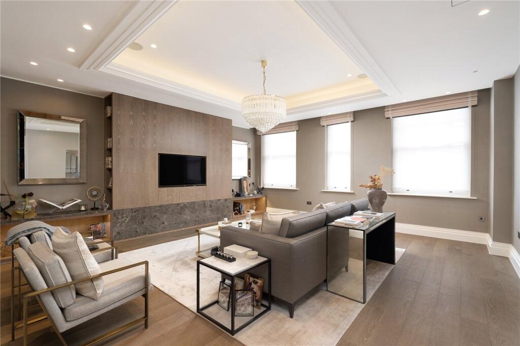 3 bedroom apartment for sale in Pont Street, Belgravia, London, SW1X